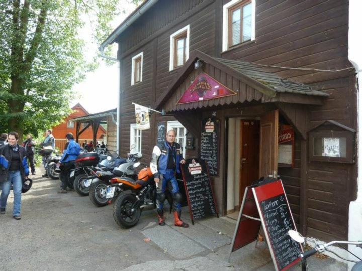 Drevenka Otel Provodin Dış mekan fotoğraf