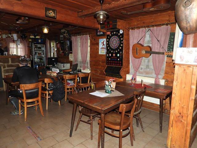 Drevenka Otel Provodin Dış mekan fotoğraf